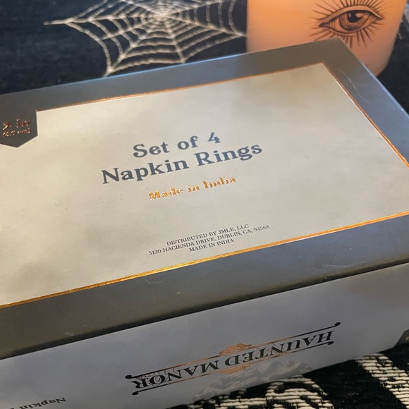 HAUNTED MANOR Halloween Beaded Bling Sparkle Spider Napkin Rings Set Of 4 🕸️🕷️ - Picture 4 of 7